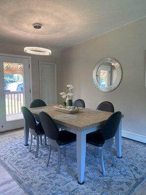 Dining - Newly remodeled 3 bedroom home near downtown (Anchorage)