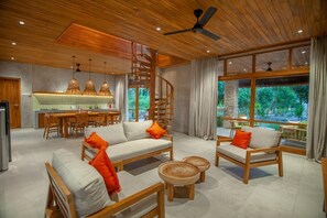 Living area - Diamond Beach Villas 4 (Bali)
