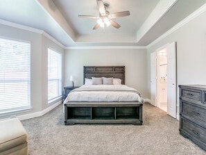 3 makuuhuonetta, ilmainen Wi-Fi, vuodevaatteet, pääsy pyörätuolilla