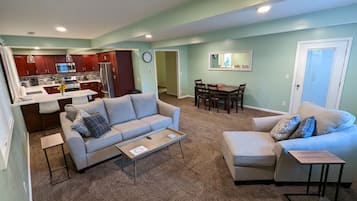 Smart-TV, Bücher, Computerbildschirme