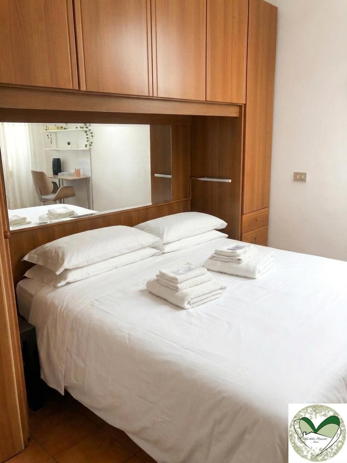 1 bedroom, iron/ironing board, internet, bed sheets