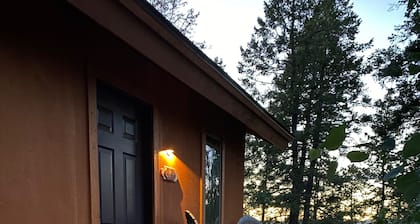 Rustic guest cabin set in the high country between Telluride and Ridgway