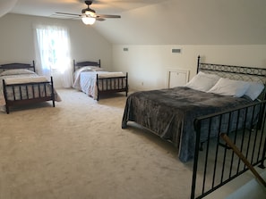 6 chambres, lit parapluie, accès Internet, draps fournis
