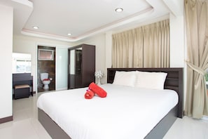 3 habitaciones, decoración personalizada y muebles diferentes