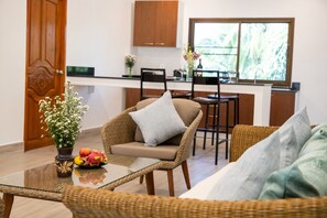 40-英寸LED 电视 （配备数码频道）、电视