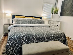 5 soverom, skrivebord, strykejern/-brett og wi-fi (inkludert)