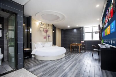 Qingmu Hotel (Jiangyan Renmin Middle Road Branch)