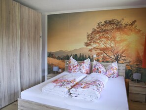 2 bedrooms, internet