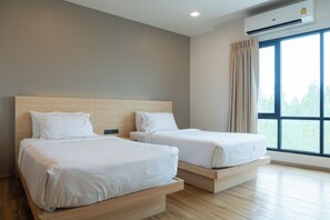 Standard Twin Room | Premium bedding, desk, free WiFi, wheelchair access
