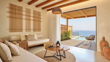 Deluxe Suite Sea View with Private Pool | Oppholdsrom