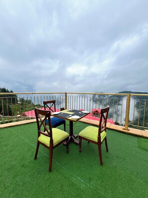 Rooftop terrace - Fortune Park Kufri, Shimla - Member ITC Hotels' Group (Theog)