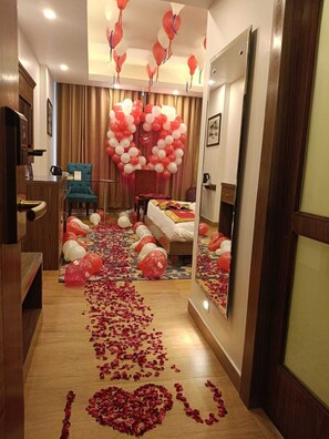 Premier Room (Premier Valley View) | Down comforters, minibar, in-room safe, individually furnished - Fortune Park Kufri, Shimla - Member ITC Hotels' Group (Theog)