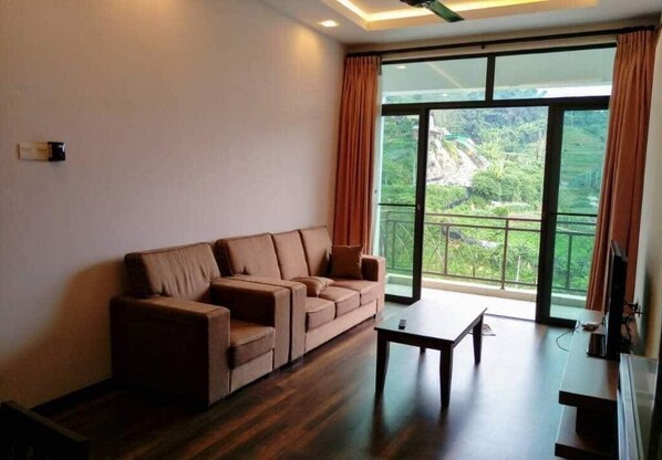 Smart TV - Strategic 3 Bedroom Apartment - 1 min walk to Kea Farm! (Cameron Highlands)