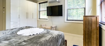 Partial Ocean View Luxury Apartment, Amenities, and Private Chef