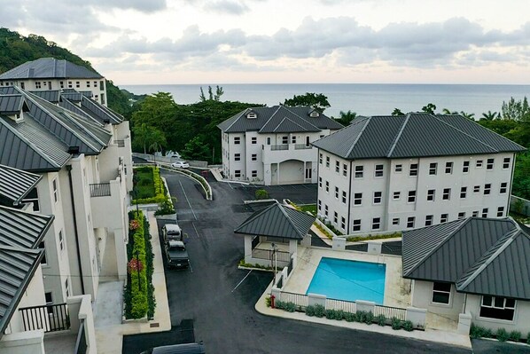 Exterior - Partial Ocean View Luxury Apartment, Amenities, and Private Chef (Reading)