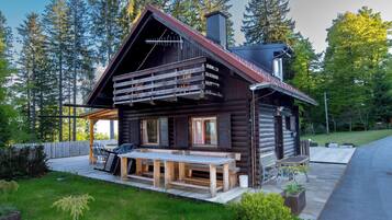 Mặt tiền nơi lưu trú