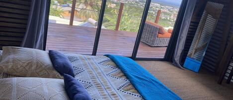 2 bedrooms, bed sheets