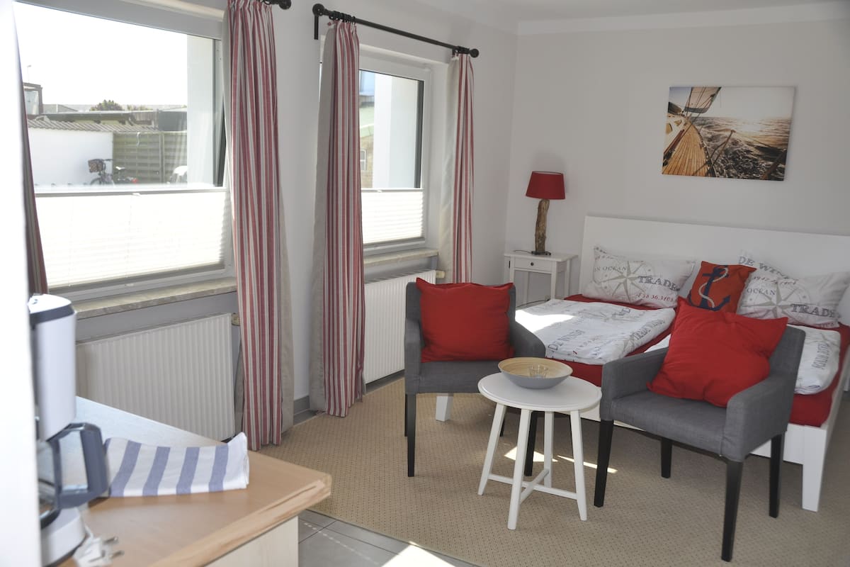 Quarto casal, 1 quarto, para não fumantes, vista para o pátio | 2 quartos, Wi-Fi de cortesia, roupa de cama