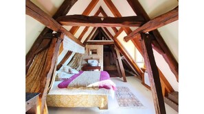 1 bedroom, iron/ironing board, travel cot, free WiFi