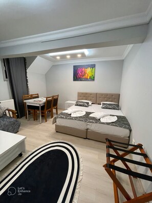 2 bedrooms, in-room safe, individually decorated, individually furnished - Donat Apart (Istanbul)