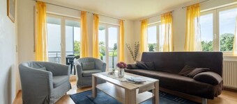 Quiet, family-friendly apartment with 2 bedrooms near the lake