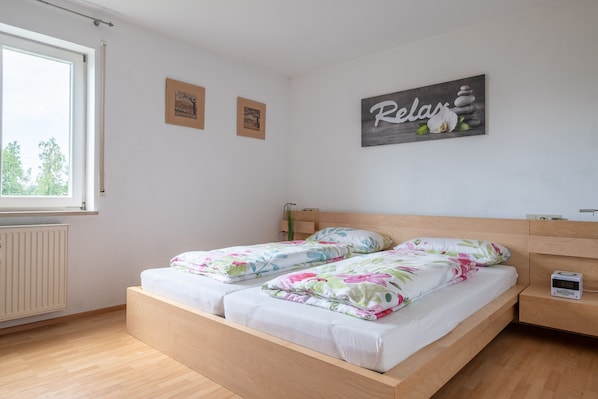 2 bedrooms, iron/ironing board, travel crib, free WiFi