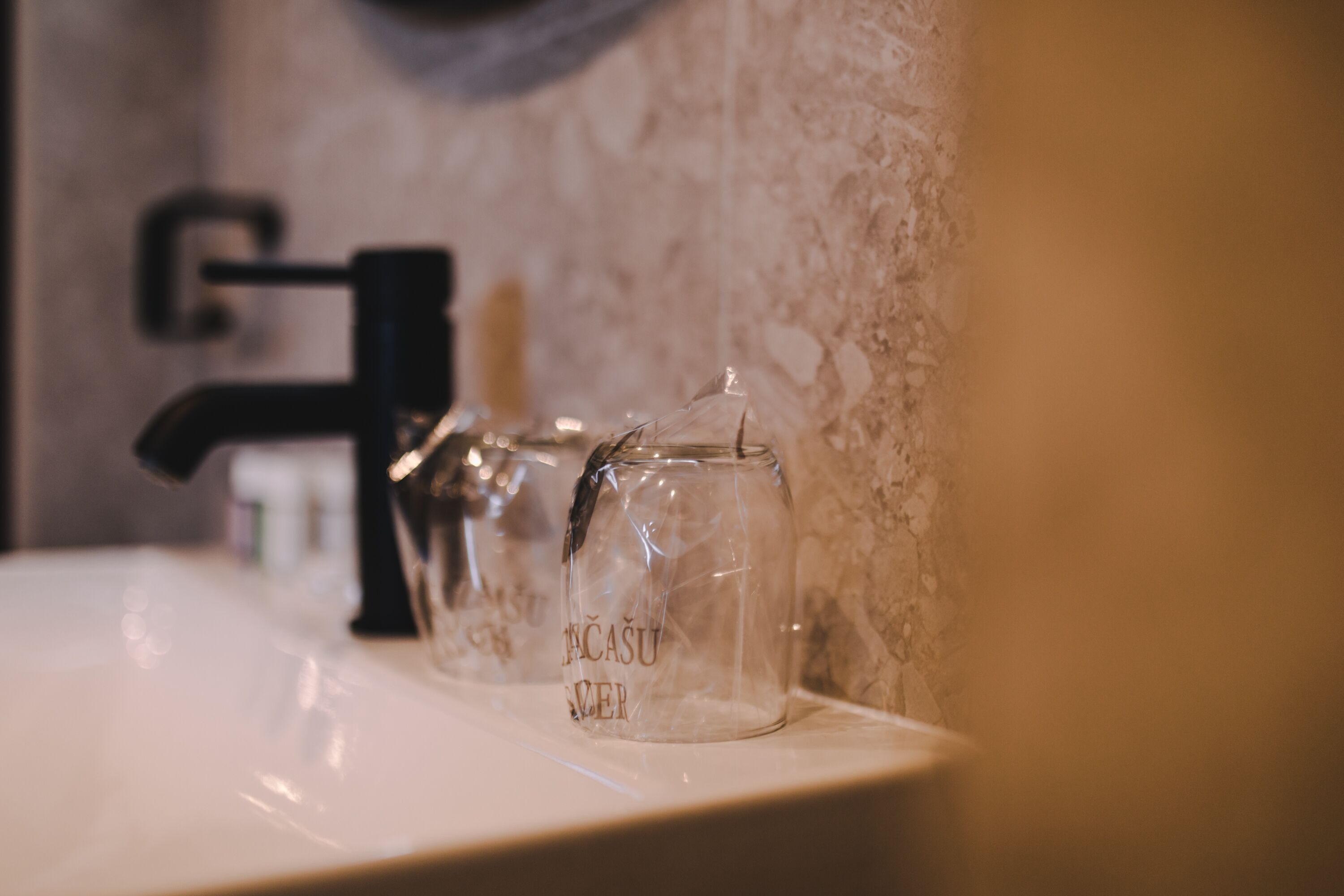 romantic double room | bathroom | shower, rainfall showerhead, free toiletries, hair dryer