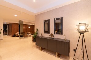 Lobby sitting area - Hotel batuda (Split)