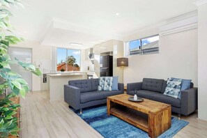 Älytelevisio, kirjoja