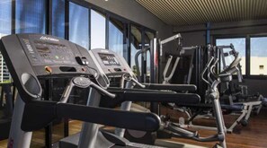 Fitness facility - 321 Heavenly Hay Sleeps 4 2BR Pool+Gym (East Perth)