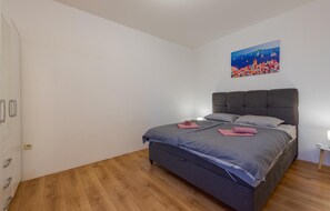 1 Schlafzimmer, Bügeleisen/Bügelbrett, kostenloses WLAN, Bettwäsche