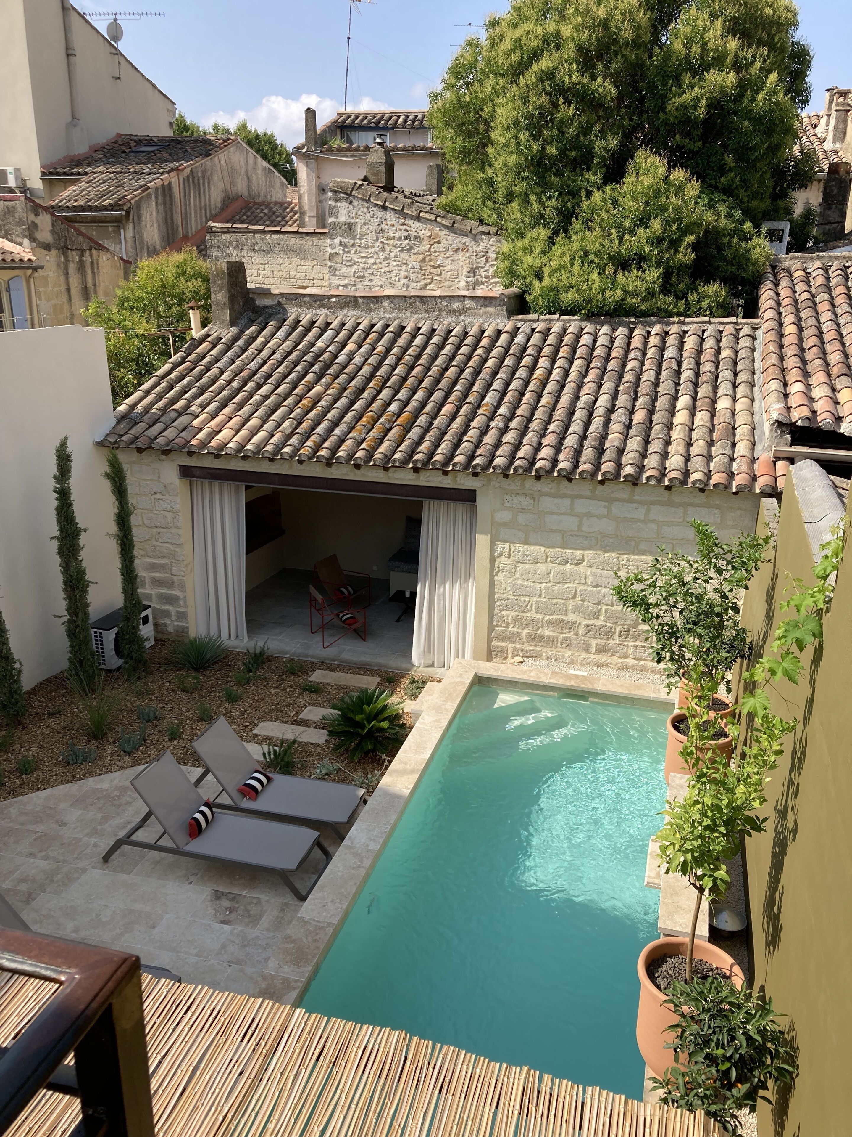 Piscina externa sazonal