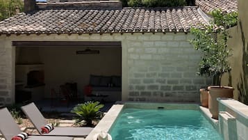 Außenpool (je nach Saison geöffnet)