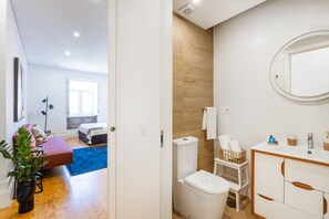 Bathroom - Lifestyle Studio in Porto by BnBird (Porto)