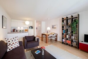 TV, books - Centrally located vacation apartment "Gemeinsamzeit" for 2 people (Überlingen)