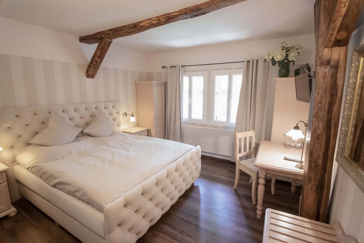 Habitación doble Confort | Wifi gratis y ropa de cama