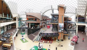 Point of interest - Close to city centre and main road (Bristol)