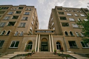 Front of property - Executive Suite Rehin Sehin (Islamabad)