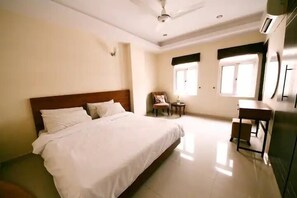 Executive Apartment | 2 bedrooms, iron/ironing board, free WiFi - Executive Suite Rehin Sehin (Islamabad)