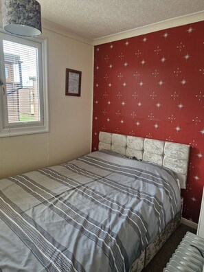 Chalet | 2 bedrooms, iron/ironing board, free WiFi, bed sheets - Beautiful 2-bed Chalet in Mablethorpe (Mablethorpe)