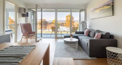 Familienfreundliche Ferienwohnung "Badespaß" direkt am See mit Balkon