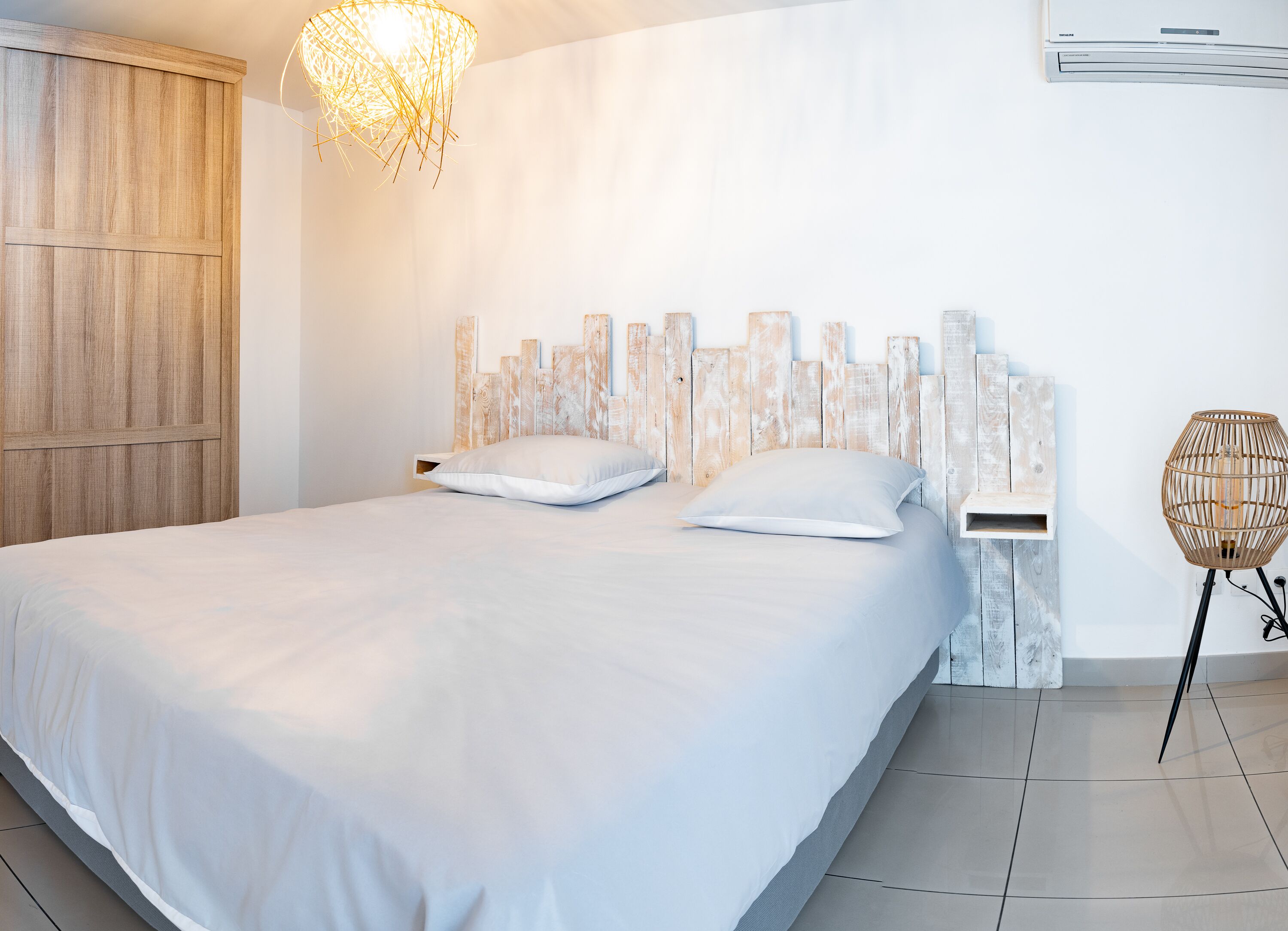 3 chambres, fer et planche à repasser, lit parapluie, Wi-Fi gratuit