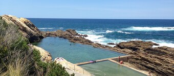 Close to Beach, Harbour Marina, Country Club, Golf Course, Restaurants, Cafes