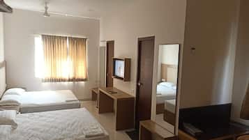 Suite estudio superior | Sábanas de algodón egipcio, ropa de cama de alta calidad, wifi gratis