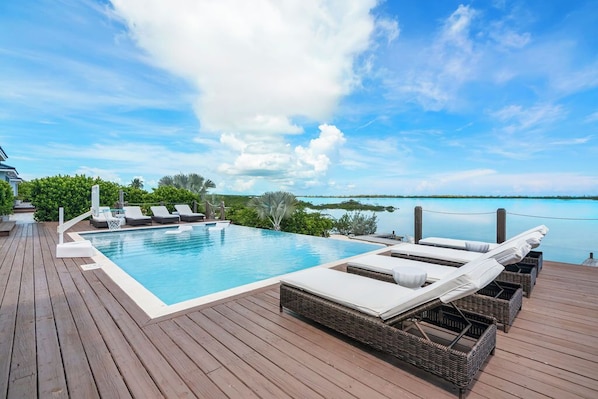 Outdoor pool, an infinity pool