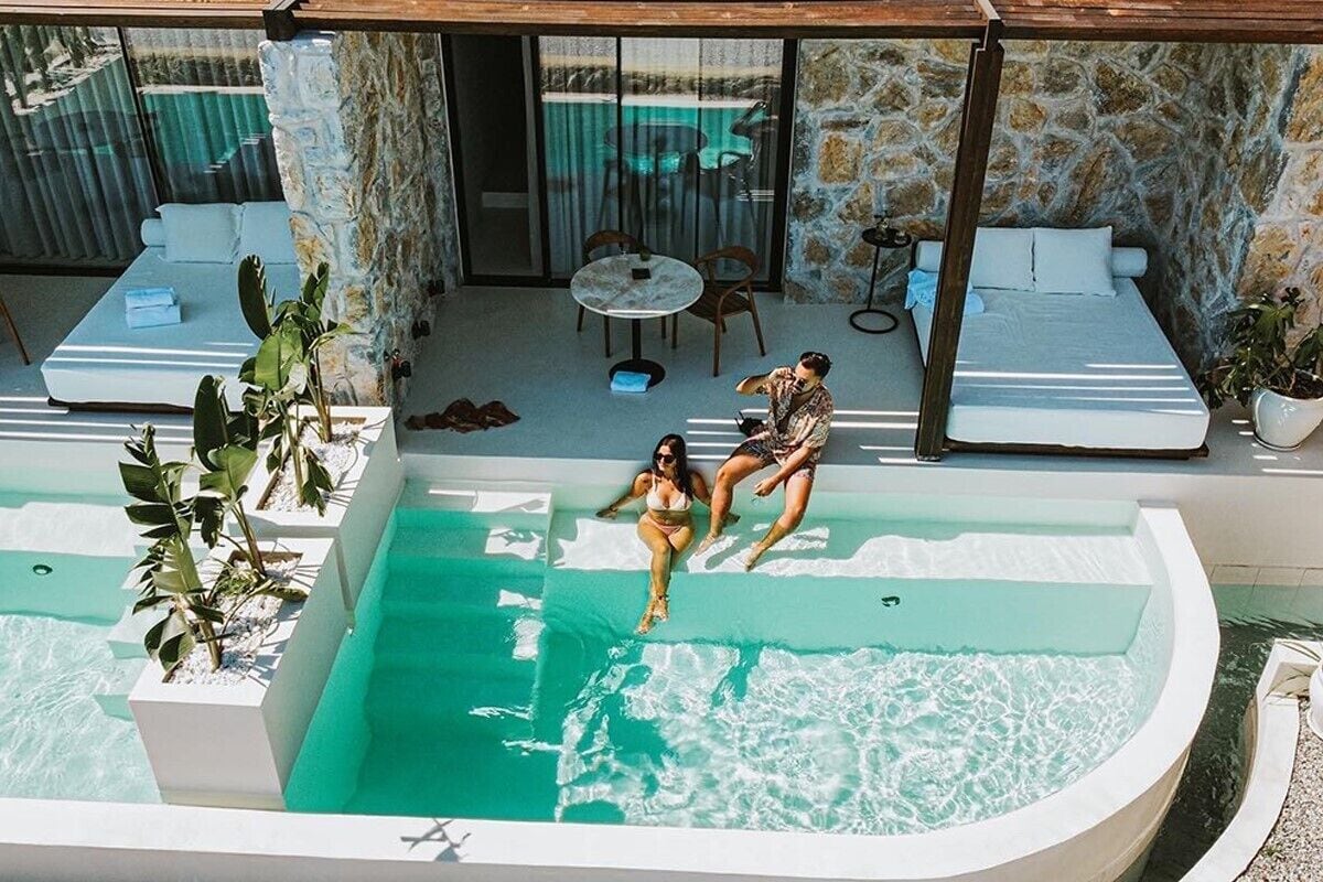 Exclusive Room, 1 Queen Bed, Pool Access, Sea View | Egyptian cotton sheets, premium bedding, memory-foam beds, minibar