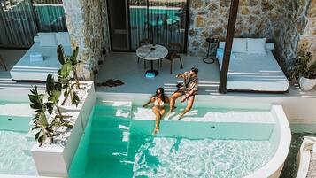 Exclusive Room, 1 Queen Bed, Pool Access, Sea View | Egyptian cotton sheets, premium bedding, memory-foam beds, minibar