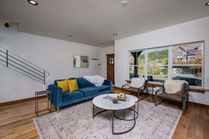 TV connectée, cheminée