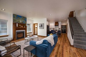 TV connectée, cheminée