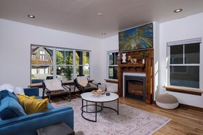 TV connectée, cheminée